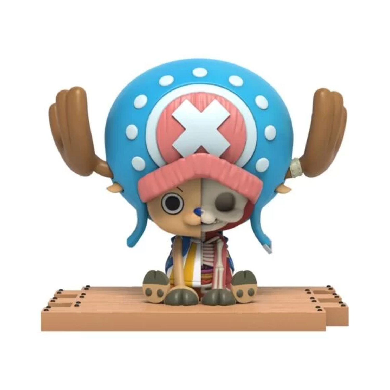 Una figura di Chopper, mezza scheletro, su una base marrone. Ha un cappello blu con una croce bianca. Corna marroni e cappello rosa.