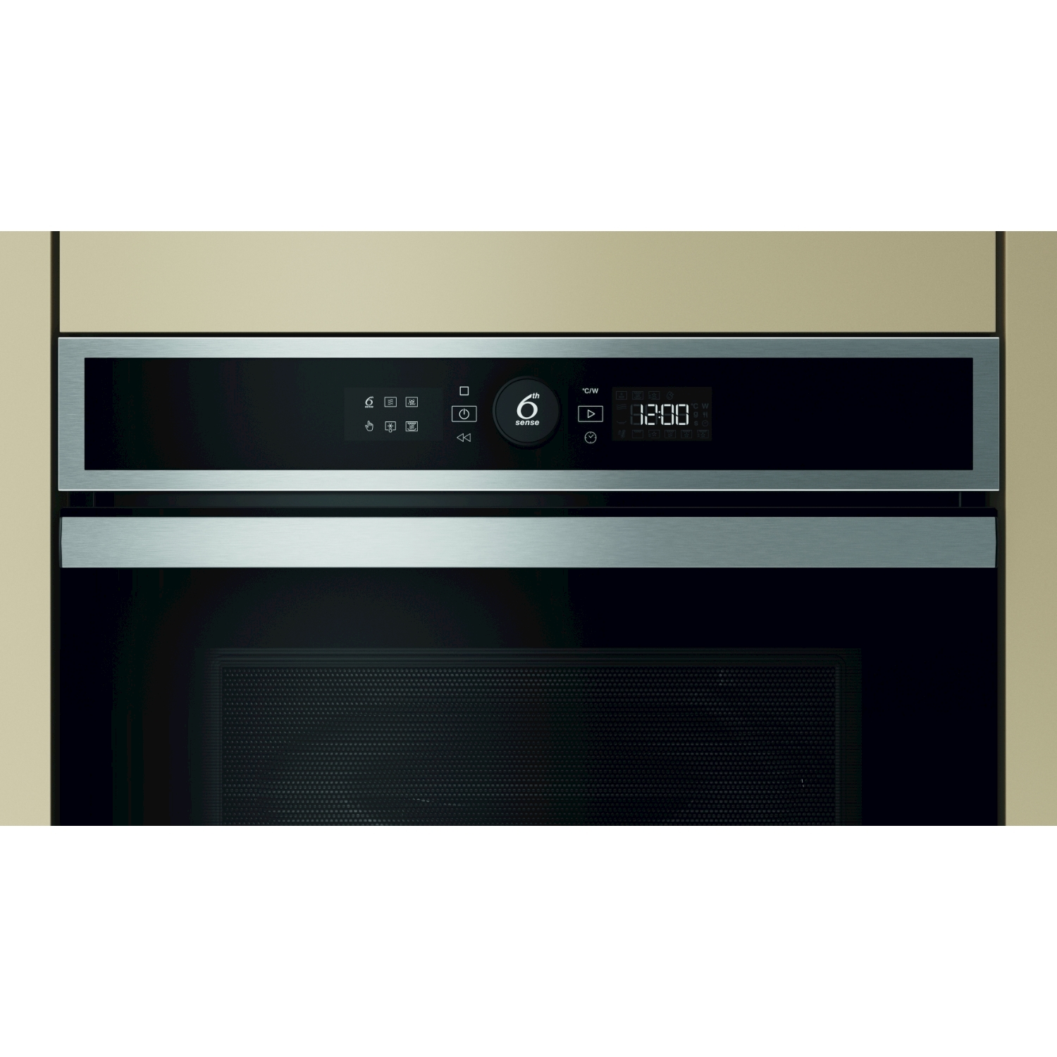 Forno a incasso con pannello di controllo nero e display digitale con le 12:00. Ha finiture in acciaio inox e porta scura.