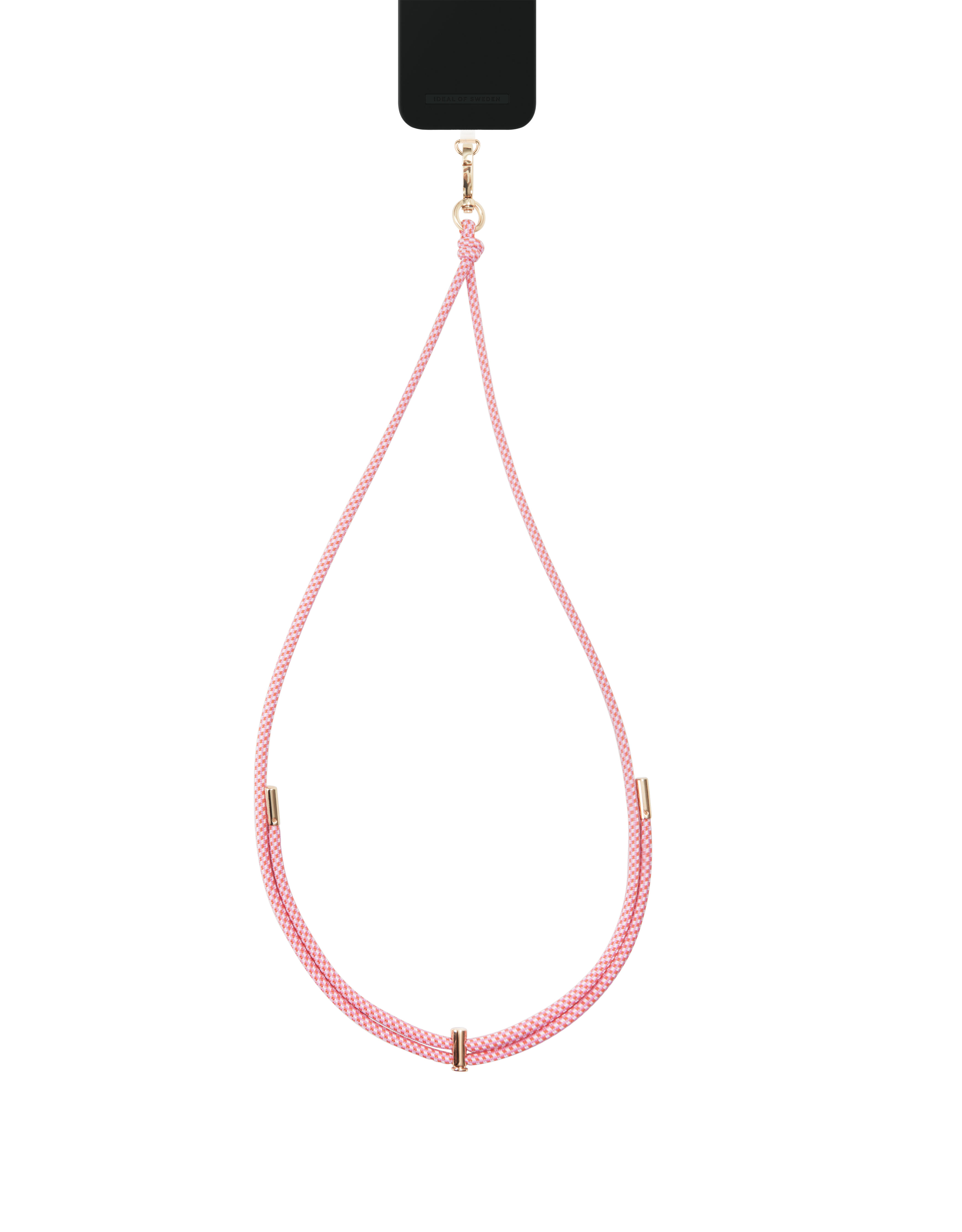 Ein pinkfarbener Handystrap hängt an einer schwarzen Handyhülle. Der Gurt ist geflochten und hat goldene Metallverschlüsse.
