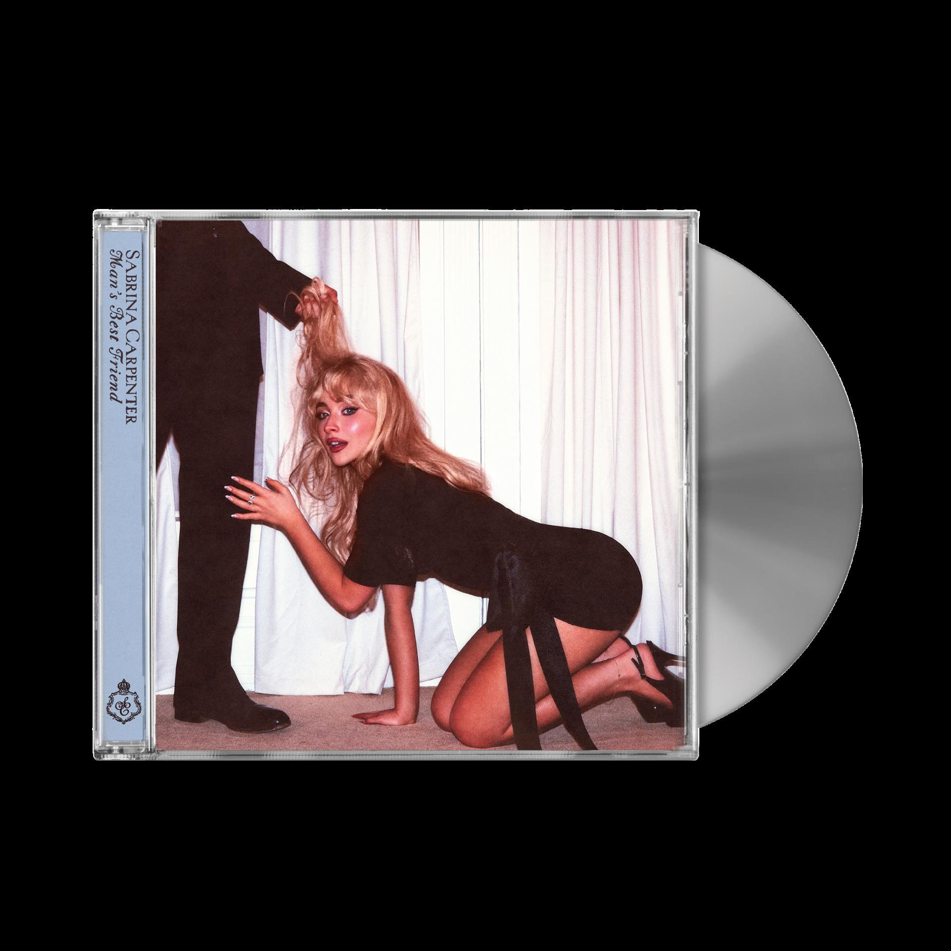 CD-Cover mit einer knienden Frau, während ein Mann ihre Haare hält, vor einem weißen Vorhang.