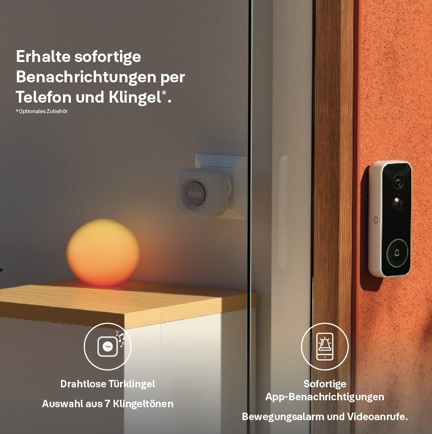 Gezeigt werden eine Türklingel und ein drahtloser Gong. Die Türklingel ist schwarz mit einer grünen Taste. Ein dekoratives Licht ist da.