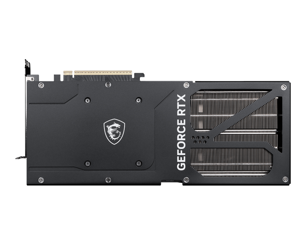 Eine schwarze MSI GeForce RTX Grafikkarte auf schwarzem Hintergrund. Sie hat silberne Kühlrippen und das MSI-Logo.