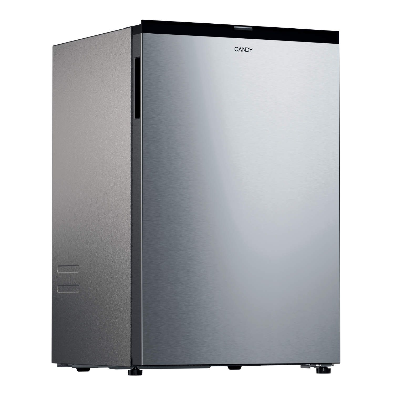 Un refrigerador Candy de acero inoxidable. Tiene una parte superior y un asa negras. El logotipo de Candy está en la puerta. Se apoya en pequeños pies negros.