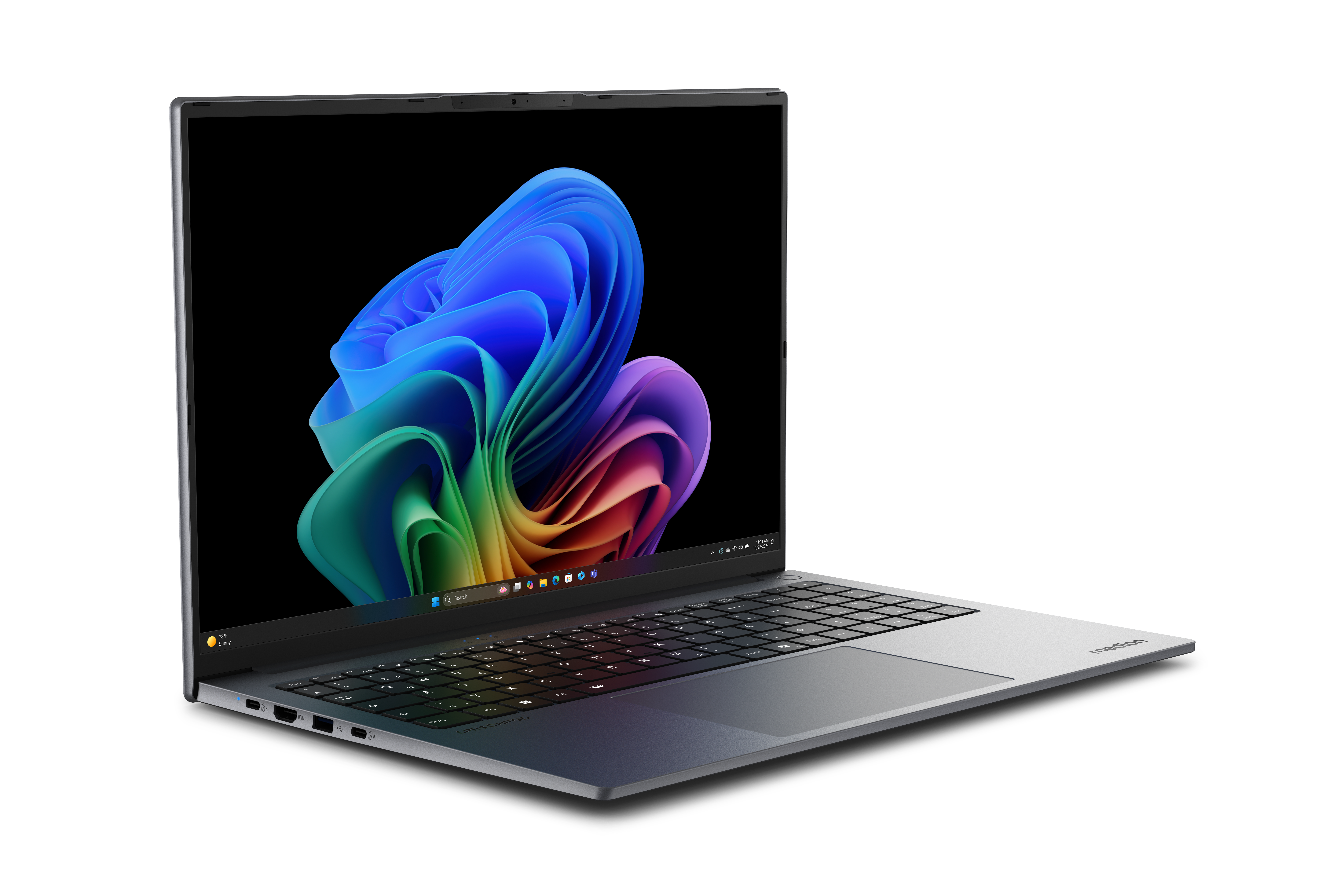 Ein silberner Laptop mit einem bunten, abstrakten Bild auf dem Bildschirm, vor weißem Hintergrund. Der Laptop ist leicht geöffnet.