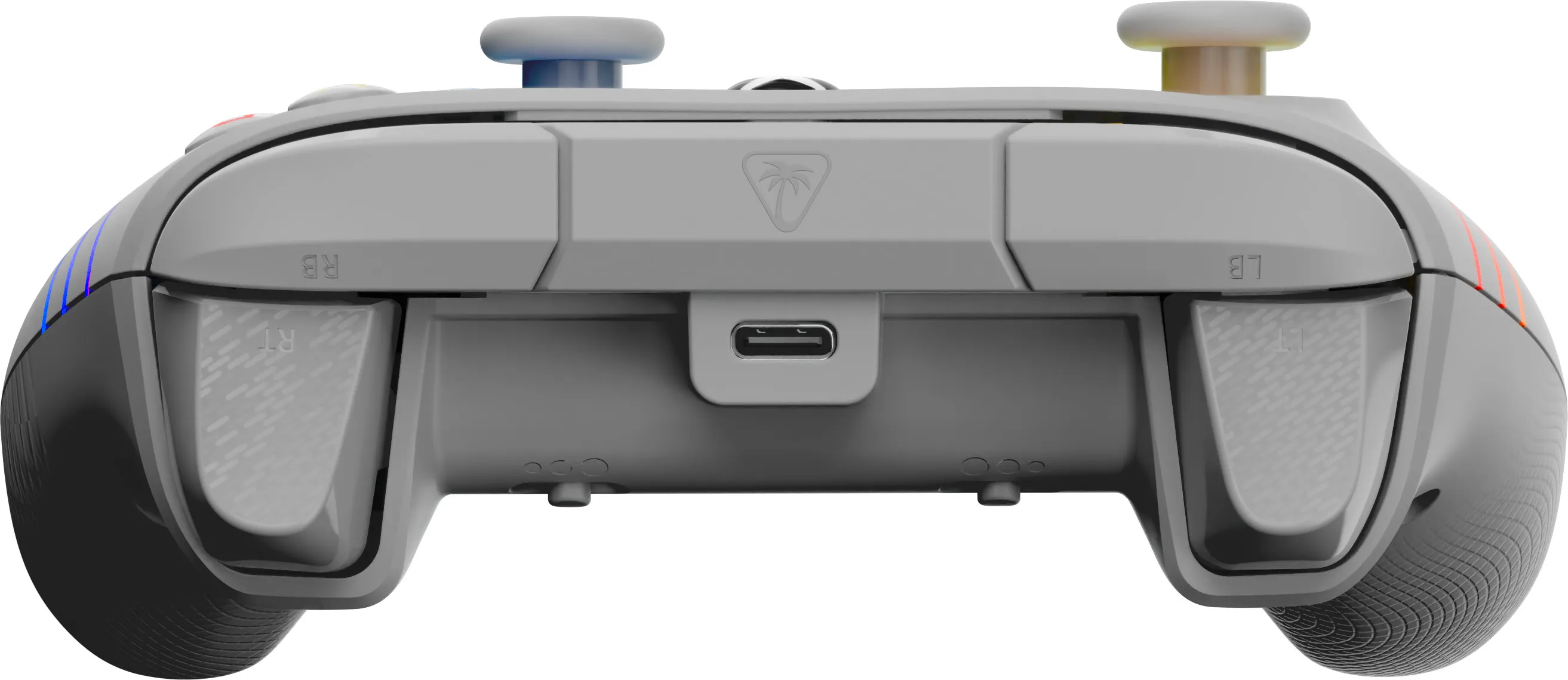 Ein grauer Gamecontroller mit farbigen Tasten und einem USB-Anschluss. Der Controller hat ein Palmenlogo.