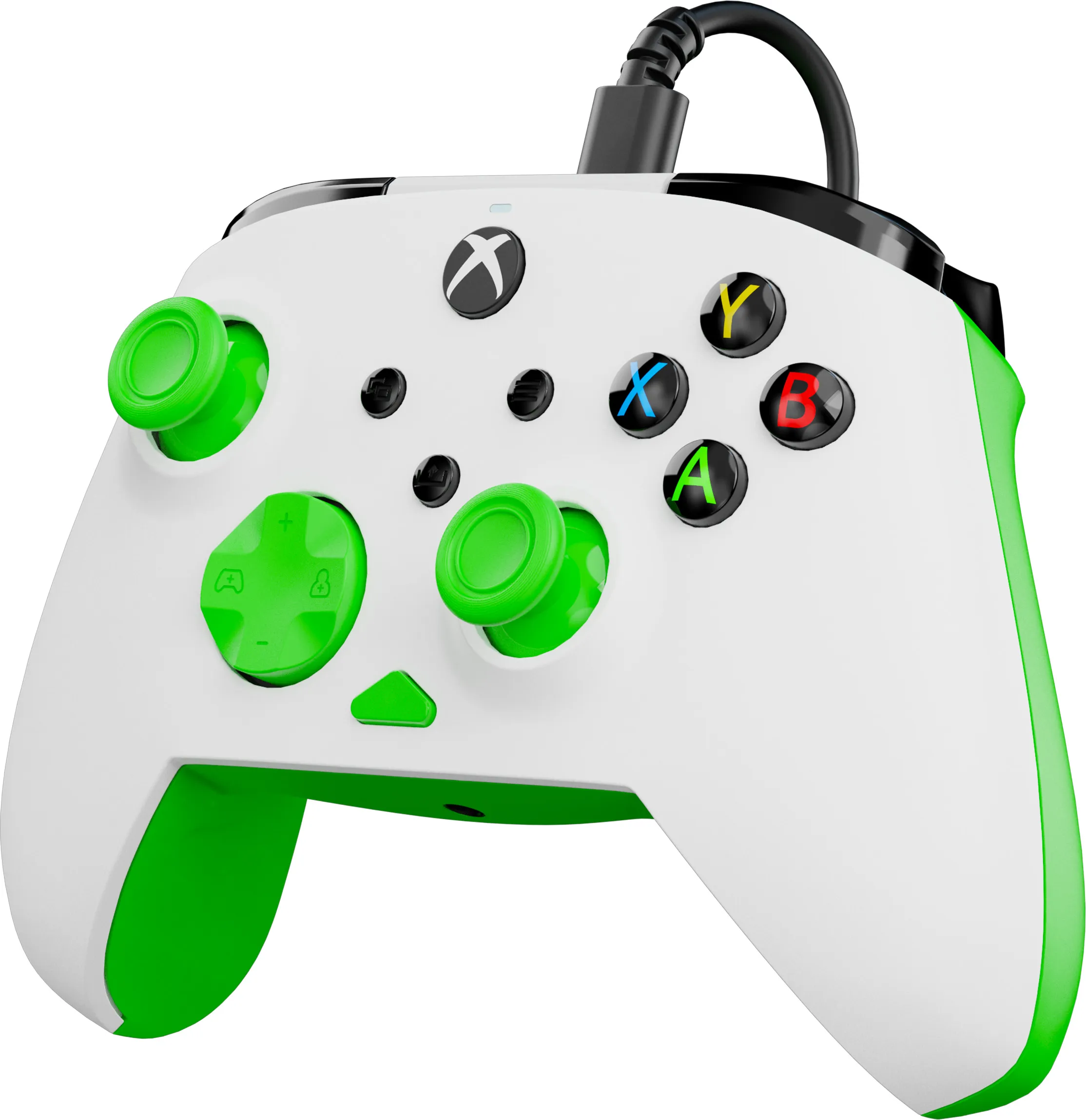 Weißer Xbox-Controller mit grünen Akzenten und Tasten. Hat ein schwarzes Kabel. Tasten sind A, B, X, Y und Richtungstasten.
