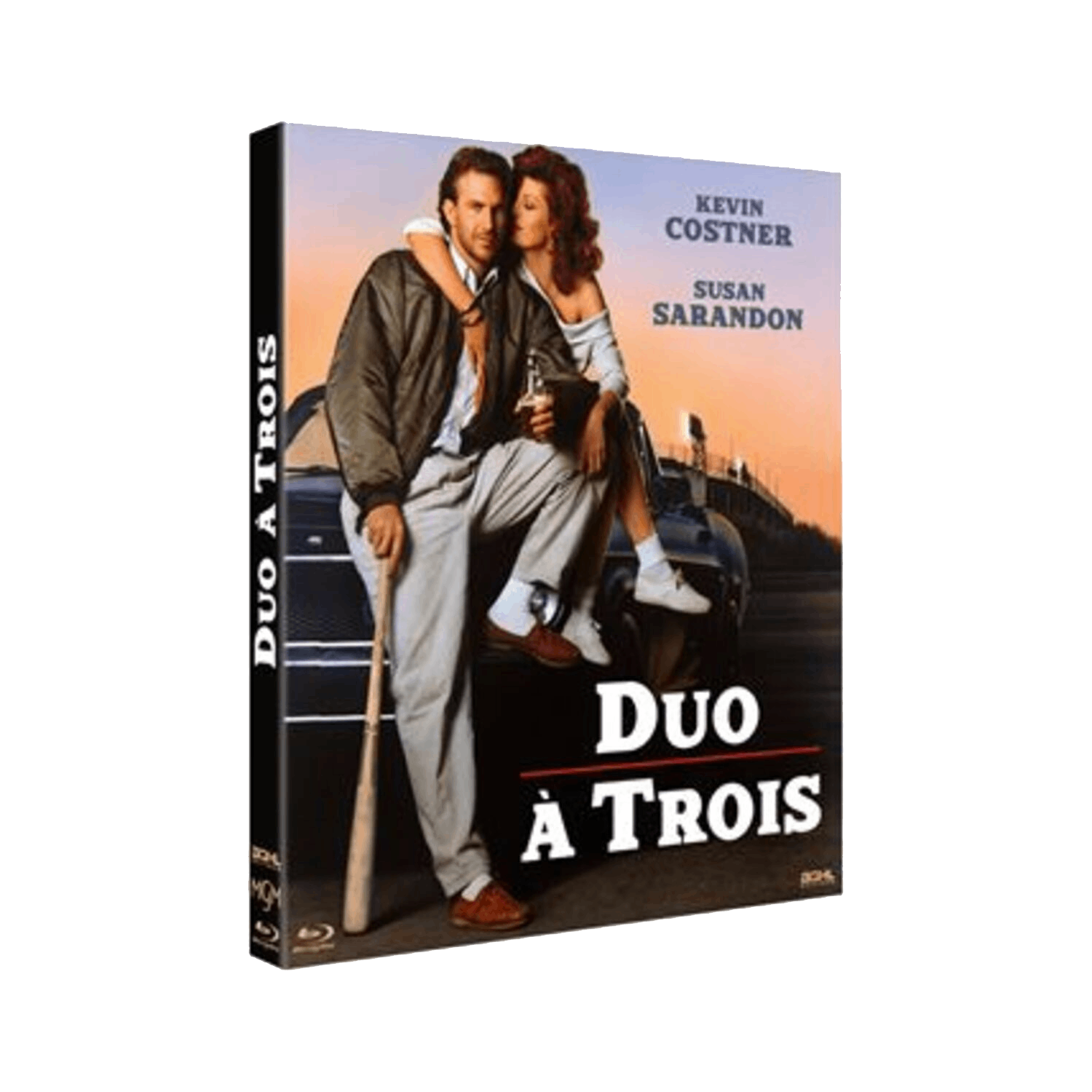 Filmposter: Een man en een vrouw omarmen elkaar. De man houdt een honkbalknuppel vast. De poster is voor de film 'Duo à Trois'.