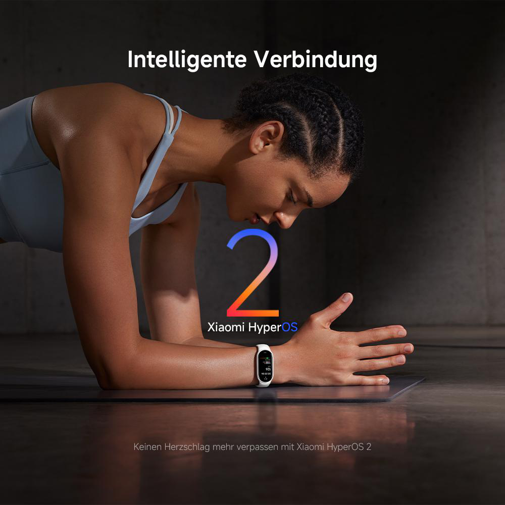 Frau in Sportkleidung auf einer Matte, die auf eine Smartwatch schaut. Das Bild wirbt für Xiaomi HyperOS 2, mit einer großen 2 Grafik.