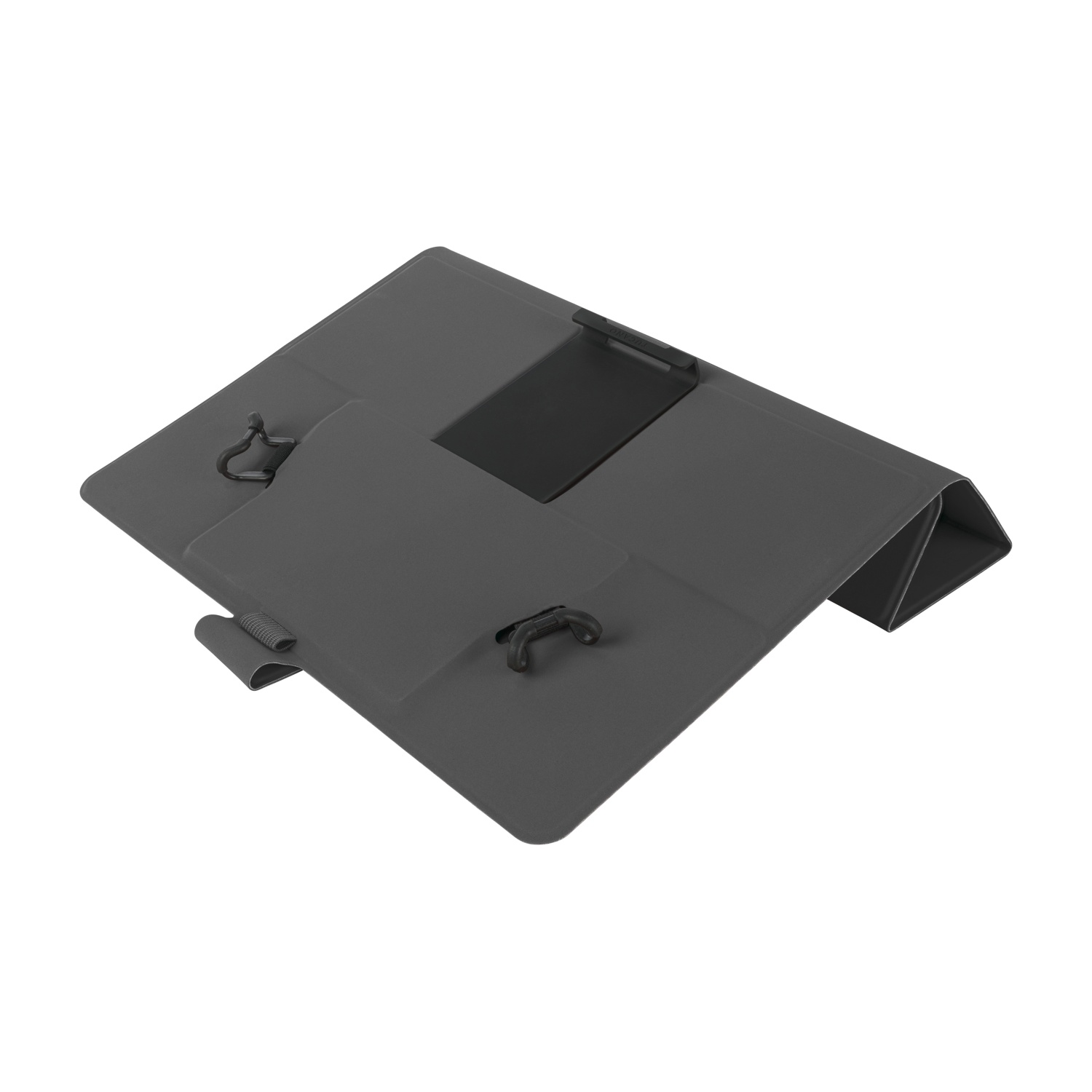 Un supporto per tablet grigio e pieghevole. Ha clip metalliche e un ritaglio rettangolare al centro per posizionare il dispositivo.
