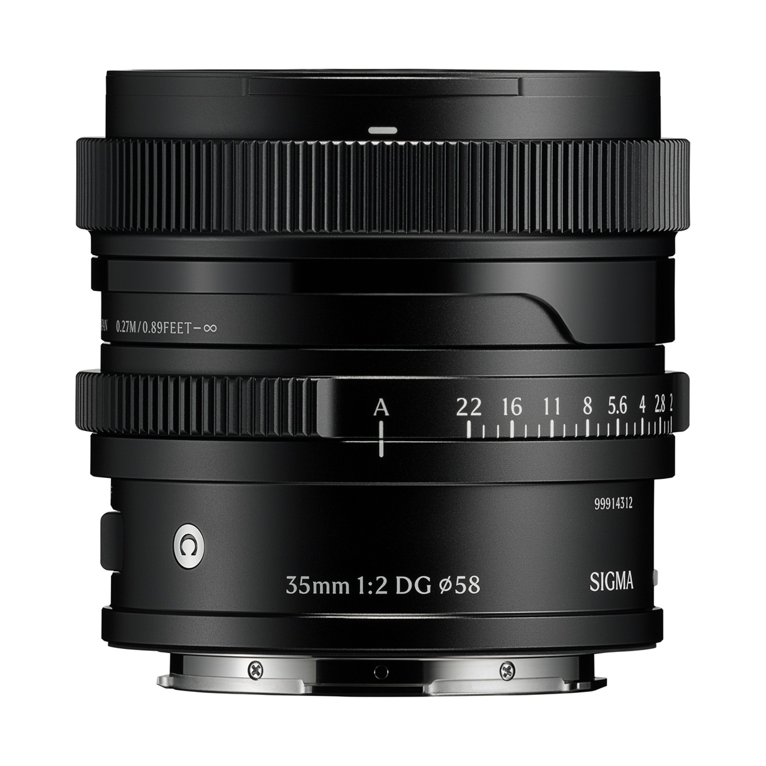 Un obiettivo Sigma 35mm 1:2 DG nero, con impostazioni di apertura, ghiera di messa a fuoco e varie marcature, su sfondo bianco.