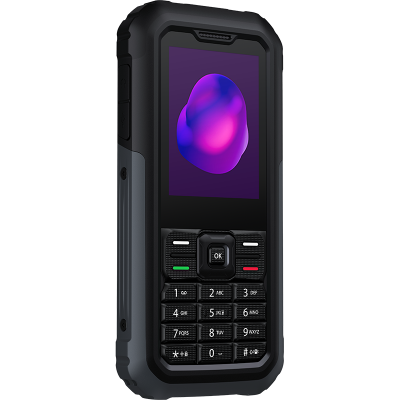 Egy strapabíró fekete mobiltelefon, melynek képernyőjén egy lila és kék absztrakt forma látható. Van rajta egy billentyűzet és egy zöld gomb.