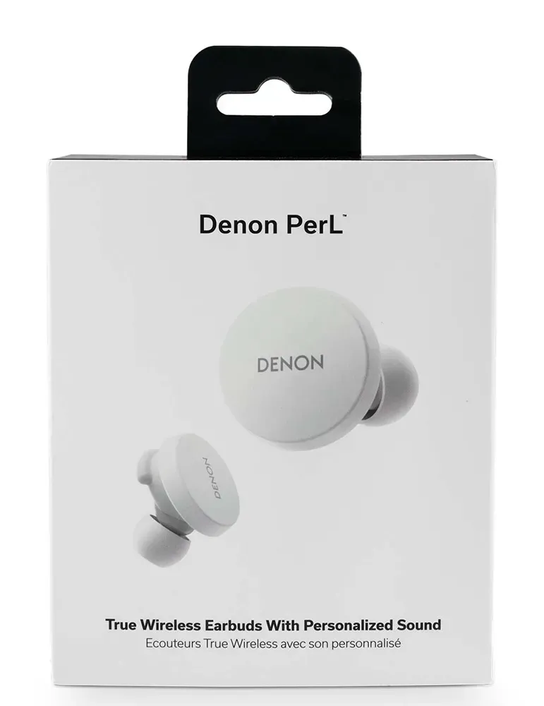 Białe pudełko z napisem "Denon PerL", dwoma białymi słuchawkami i tekstem "True Wireless Earbuds With Personalized Sound".