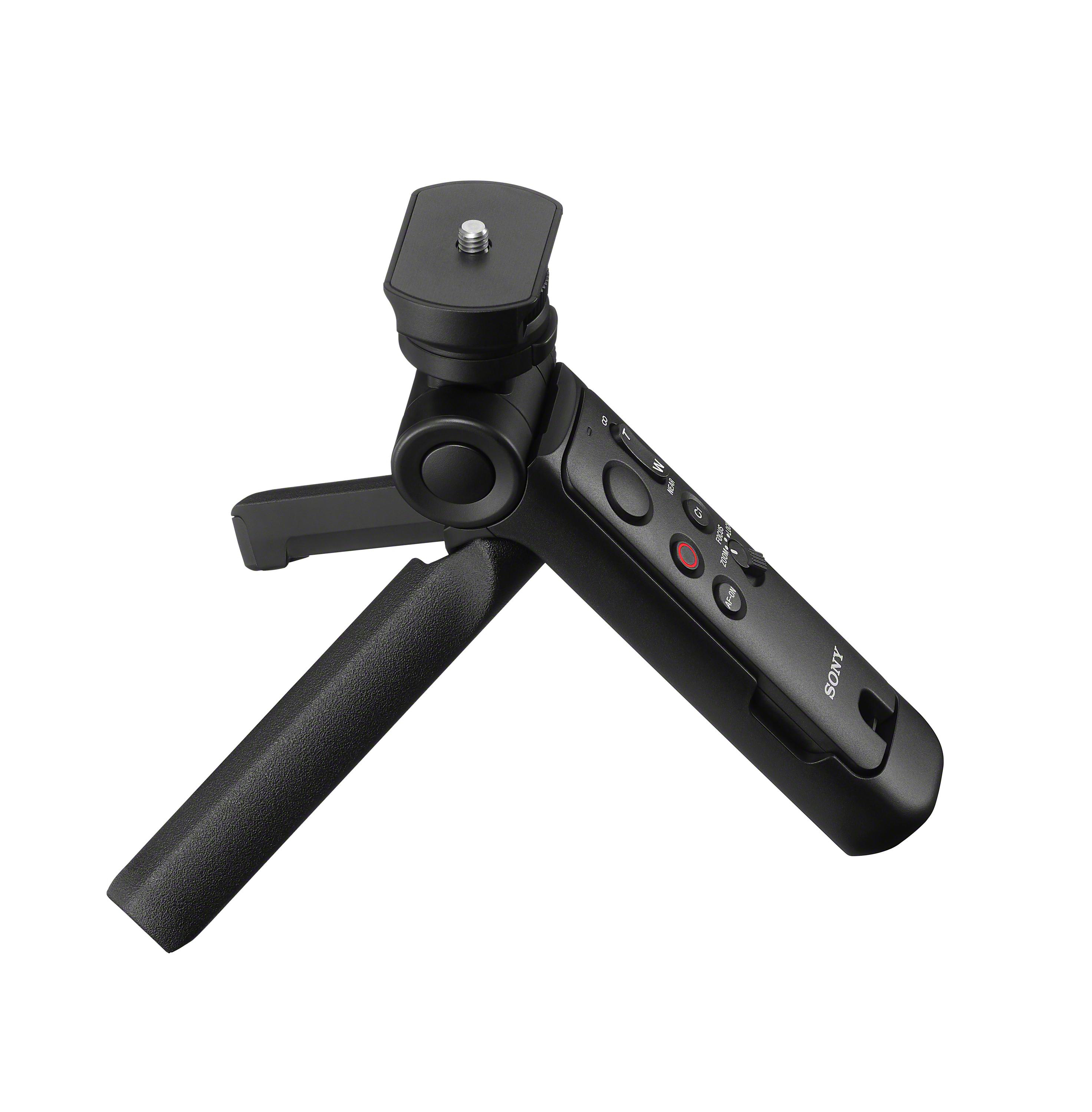 Ein schwarzes Sony-Stativ vor weißem Hintergrund. Es hat drei Beine und ein Bedienfeld mit Knöpfen. Das Sony-Logo ist sichtbar.