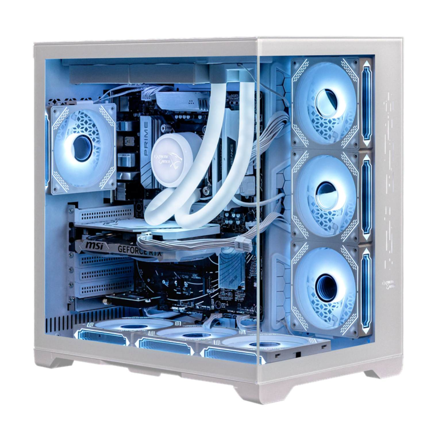 Een witte computerkast met blauwe LED-ventilatoren en componenten. Een transparant zijpaneel toont de interne onderdelen.