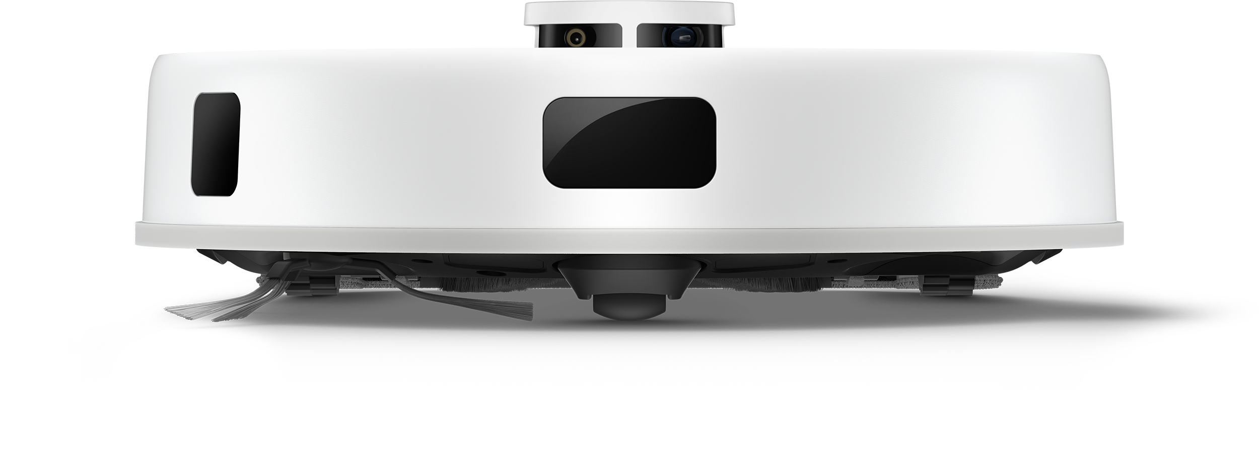 Fehér robotporszívó. Fekete érzékelője és oldalkeféje van. Fekete-fehér színösszeállítás.