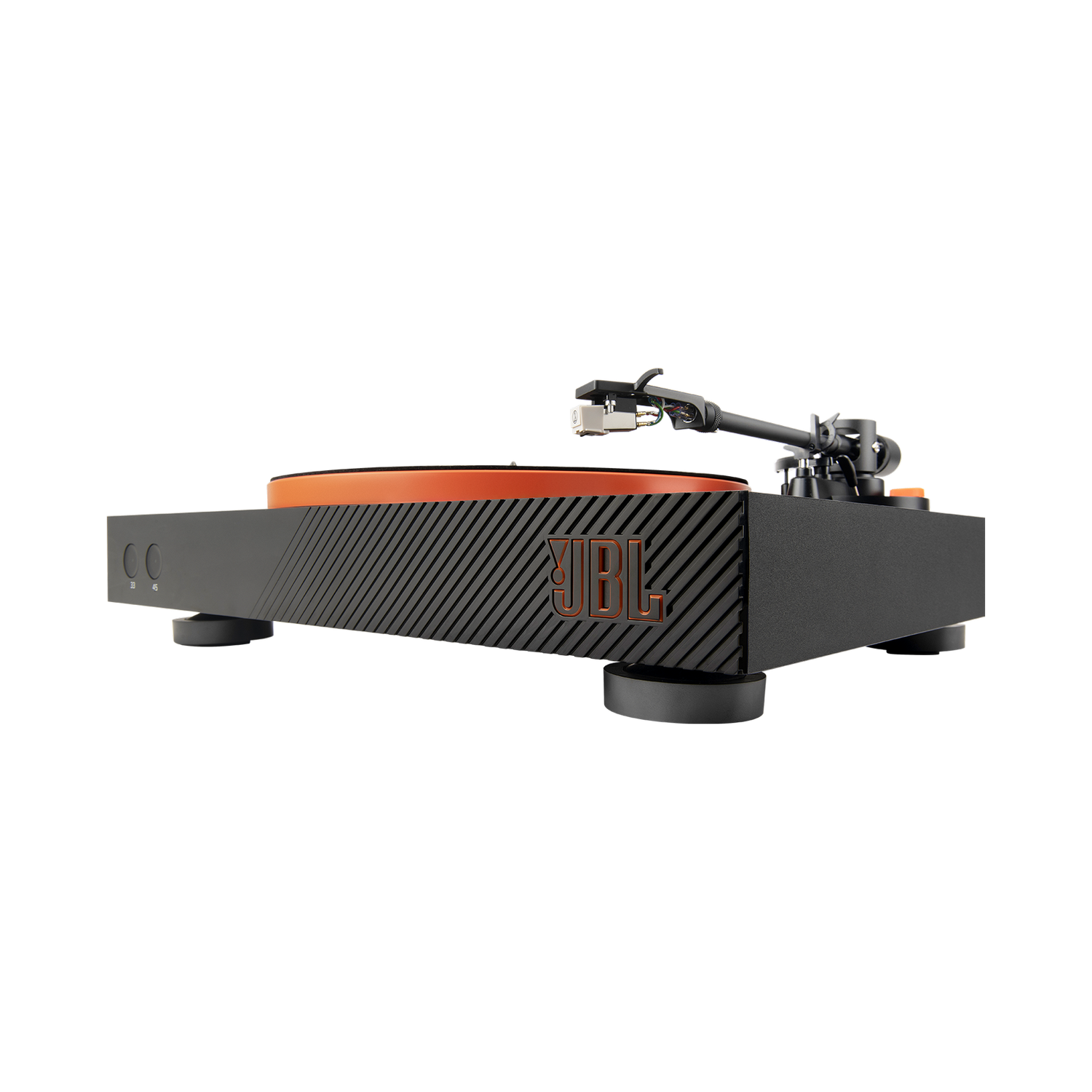 Un tocadiscos JBL negro con detalles en naranja. El brazo está extendido y el logotipo es visible. El fondo es gris.