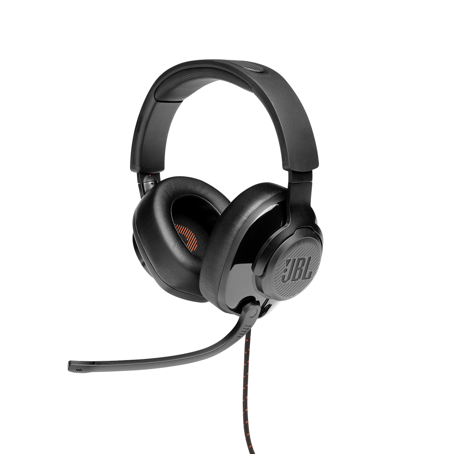 Auriculares gaming JBL negros con micrófono. Los auriculares tienen una diadema y orejeras acolchadas. El cable es negro y naranja.