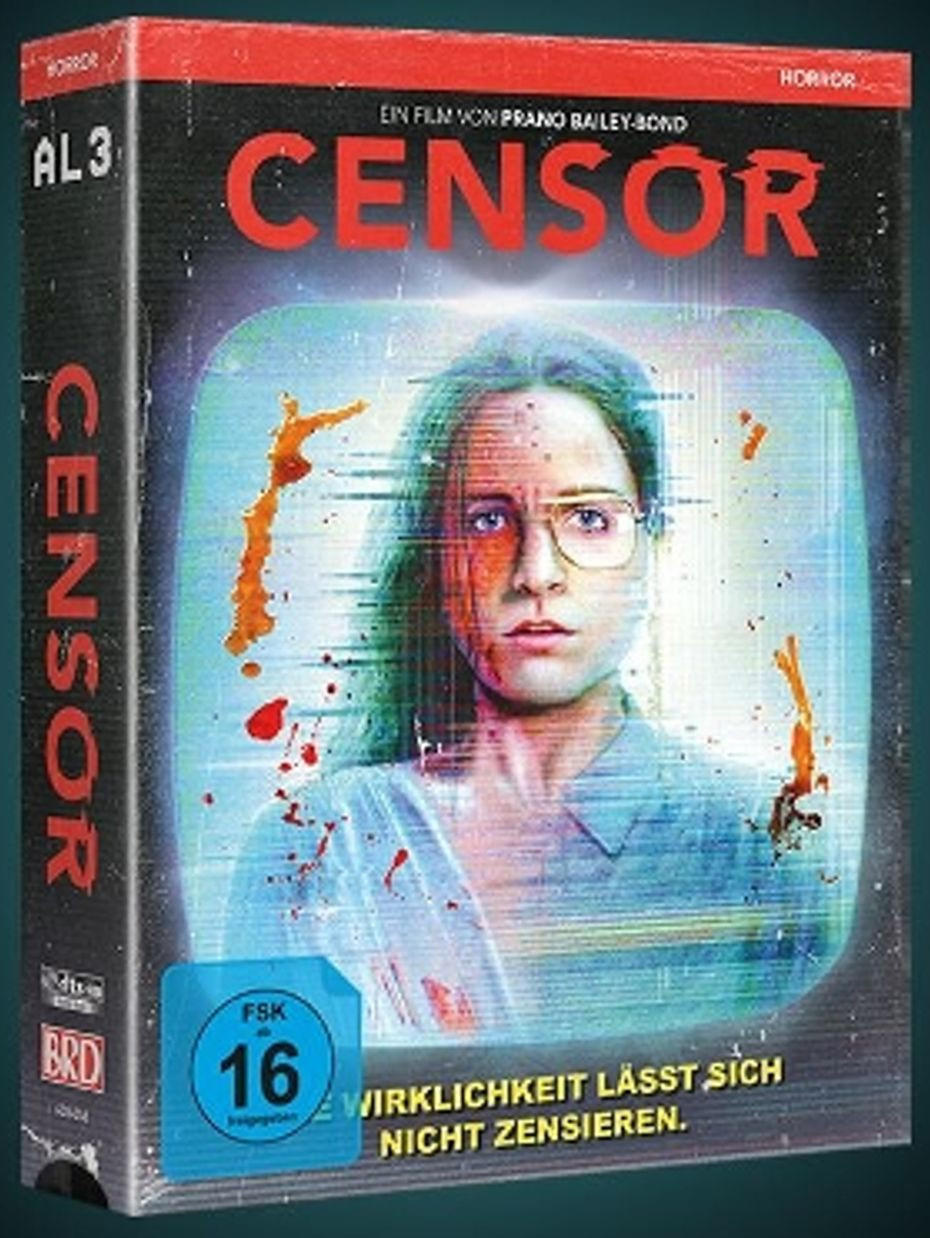 Filmcover für 'Censor'. Eine Frau mit Brille ist mit Blut bespritzt. Der Titel ist rot und die Box ist schwarz.