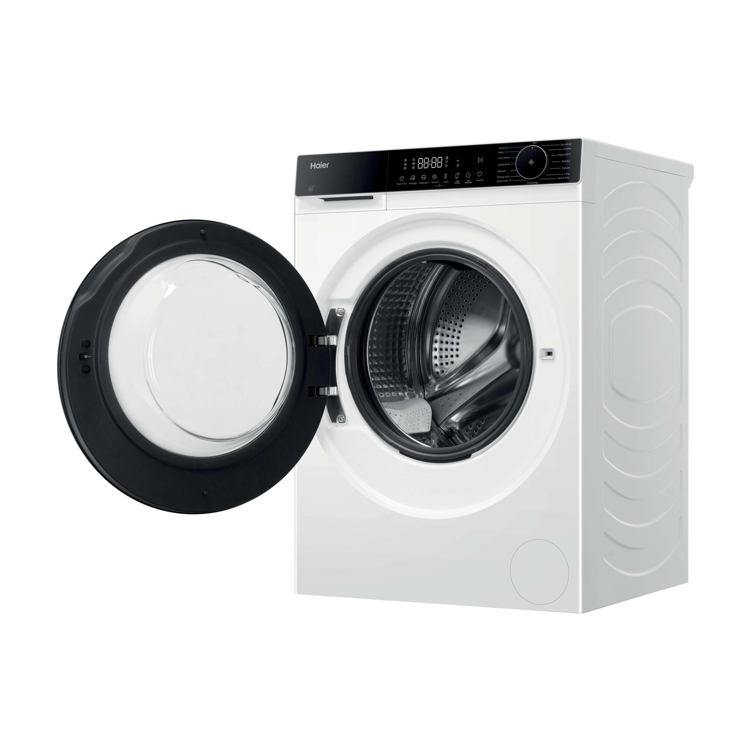 Una lavatrice Haier bianca con la porta aperta. La porta è nera con vetro trasparente. Il display digitale mostra 88:88.