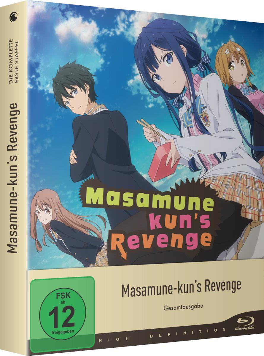 Anime-Cover von Masamune-kun's Revenge. Charaktere in Schuluniformen, Titeltext und Bewertungsetikett auf einer Blu-ray-Box, blauer Himmel.
