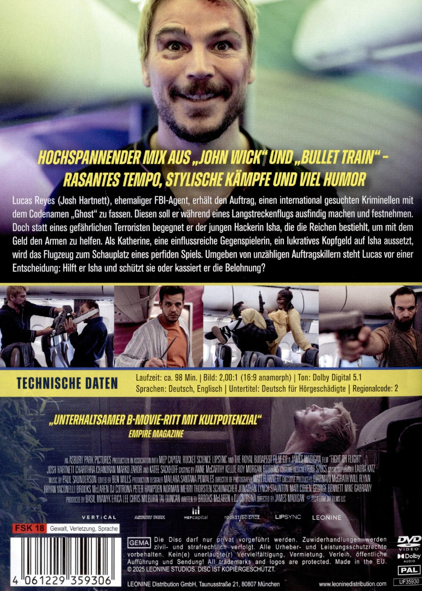 Filmposter. Ein Mann lächelt. Text auf Deutsch, Englisch. Szenen aus einem Flugzeuginneren. Logos, Credits und eine Bewertung.