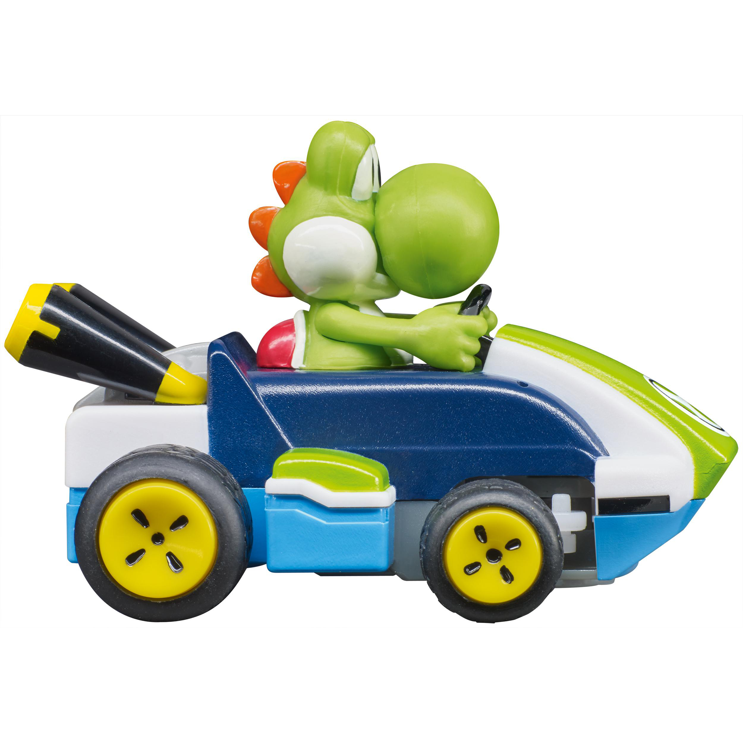 Eine grüne Yoshi-Figur fährt in einem Spielzeug-Rennwagen. Das Auto ist blau, weiß und grün mit gelben Rädern.