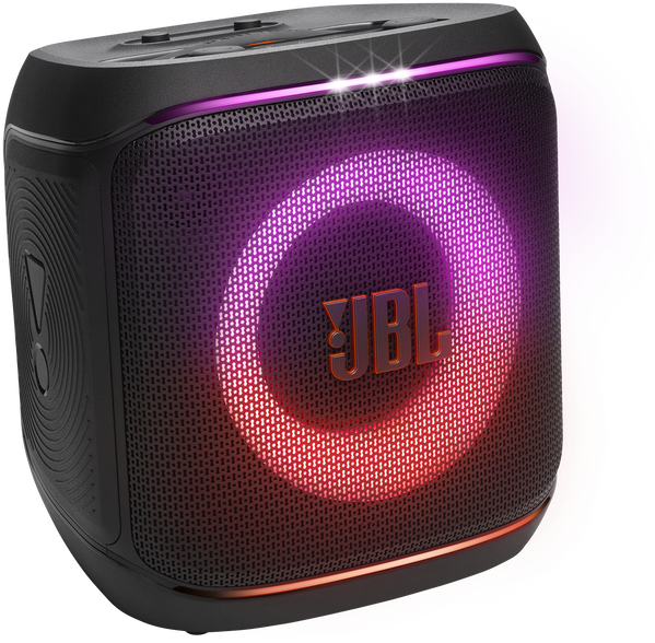 Fekete JBL hangszóró, ragyogó lila és piros kör alakú fénnyel. A JBL logó látható. A hangszóró hálós előlappal rendelkezik.