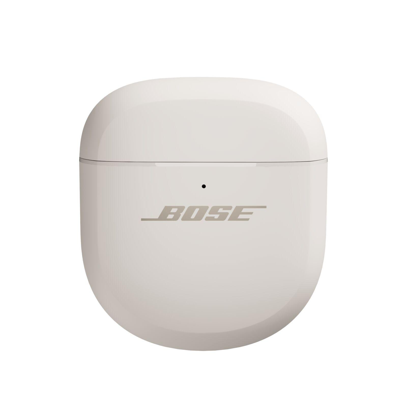 Ein weißes Bose-Kopfhörergehäuse mit Logo. Das Gehäuse hat eine ovale Form.