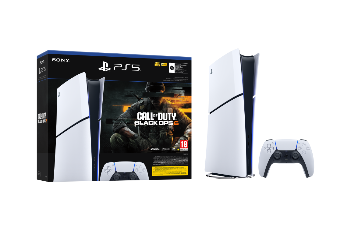 Konsola PlayStation 5 z kontrolerem i pudełkiem gry Call of Duty: Black Ops 6 na czarnym tle.