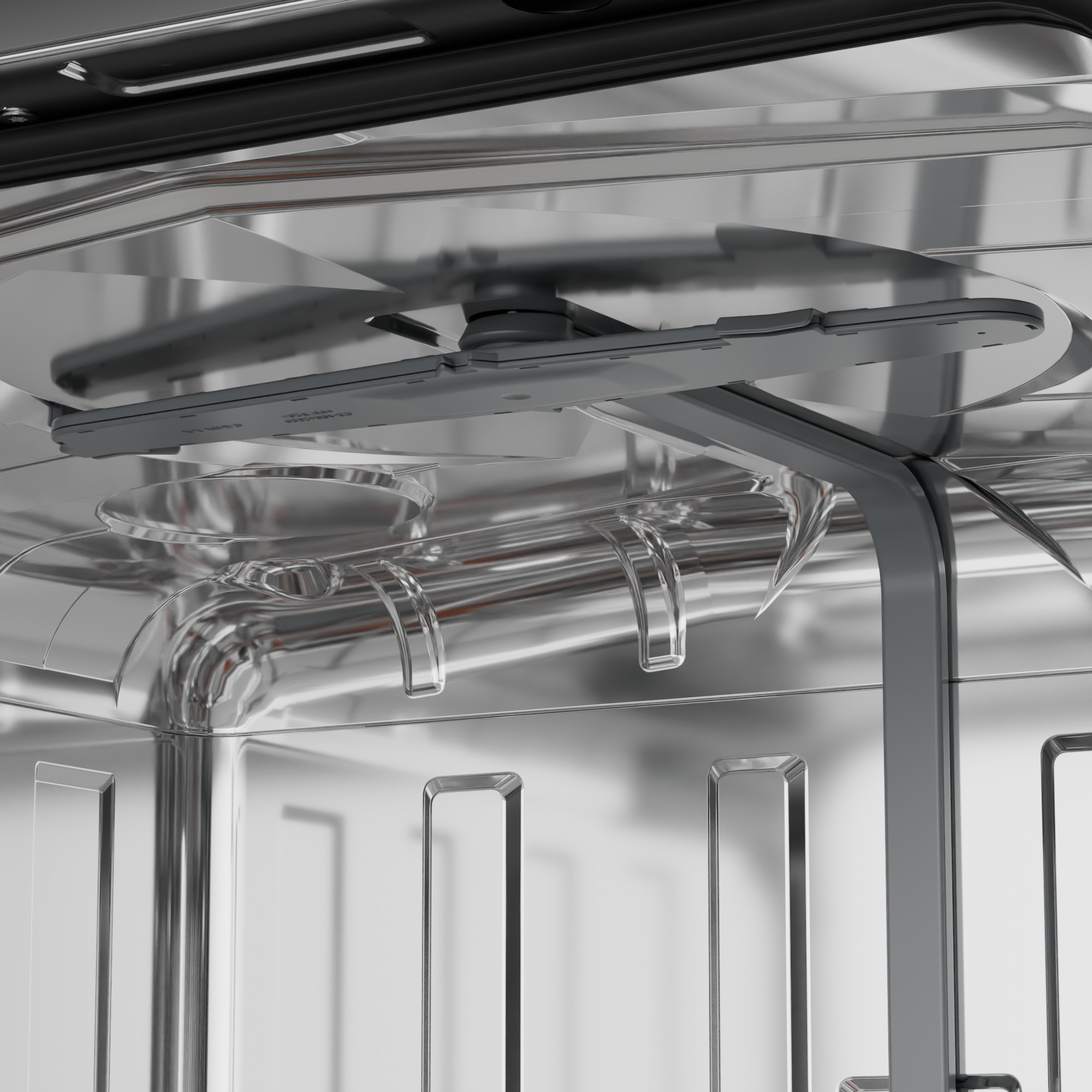 Im Inneren eines Geschirrspülers mit Sprüharmen, transparenten Röhren und einem metallischen Innenraum. Die Szene hat eine saubere, moderne Ästhetik.