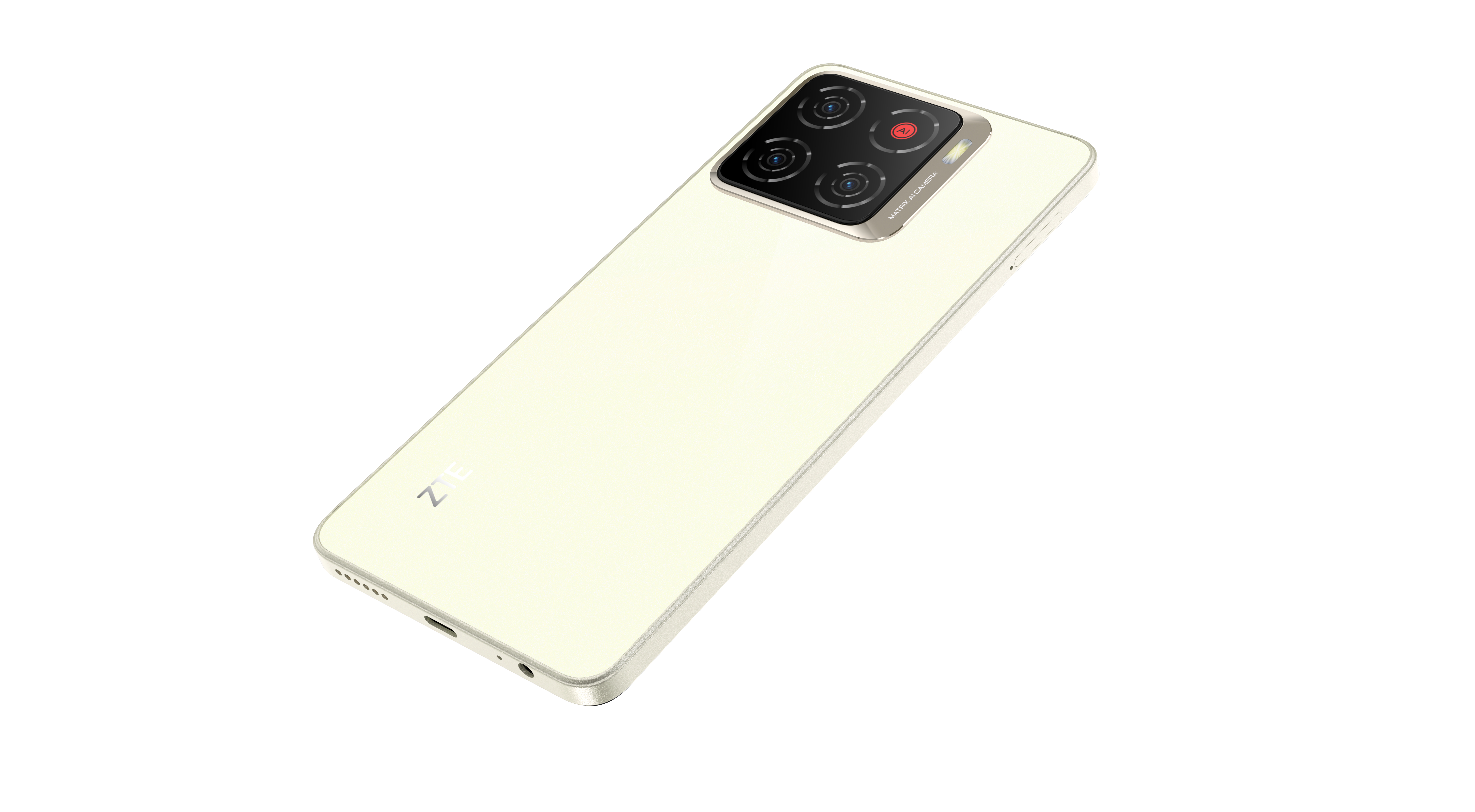 Cremefarbenes Smartphone auf Weiß. Verfügt über ein Quad-Kamerasystem mit rotem Akzent und das ZTE-Logo. Schräge Ansicht.