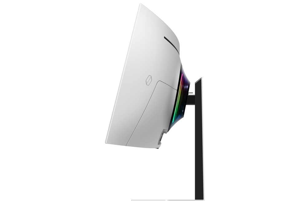 Un monitor de computadora blanco curvo, vista lateral. Tiene un soporte negro y luces coloridas en la parte trasera.