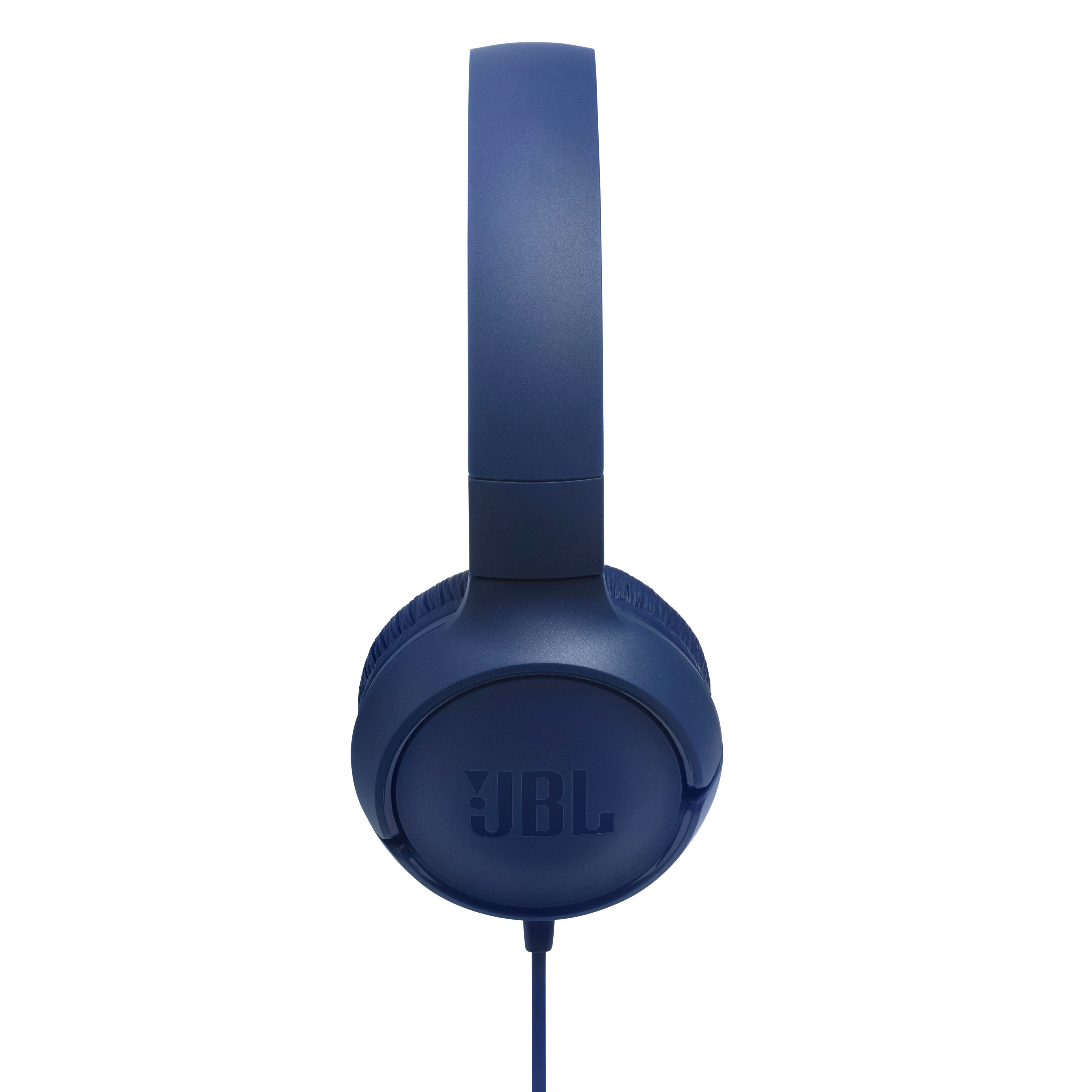 Blaue JBL-Kopfhörer auf weißem Hintergrund. Die Kopfhörer sind zentriert und zeigen den Kopfbügel und die Ohrmuscheln.
