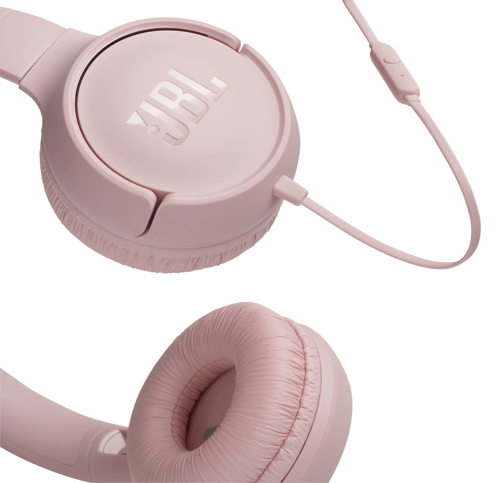 Nahaufnahme rosa JBL-Kopfhörer. Ein Ohrhörer ist sichtbar, der andere teilweise. Kabel und Steuerung sind ebenfalls abgebildet.