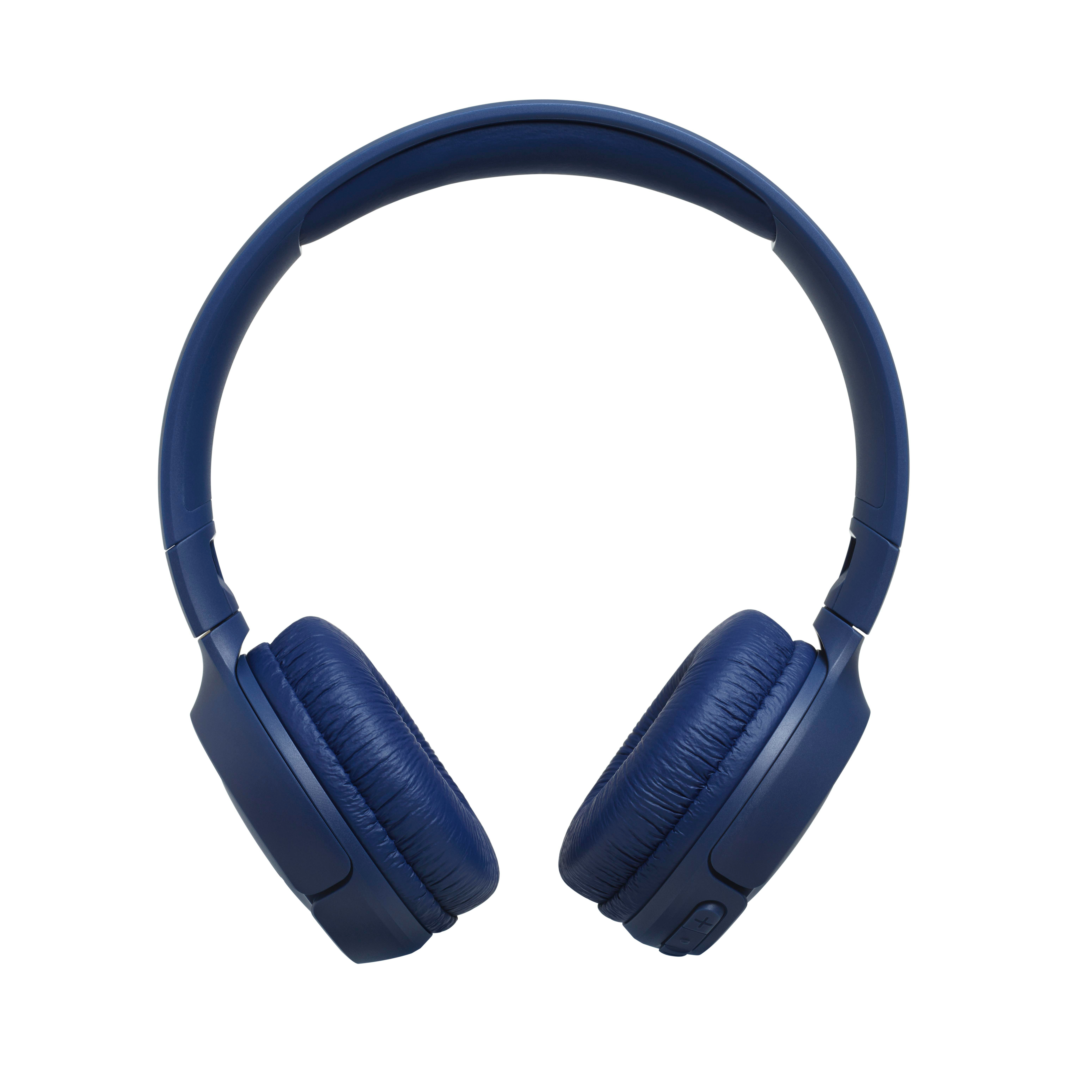Blaue Kopfhörer auf weißem Hintergrund. Die Kopfhörer sind Over-Ear-Stil.