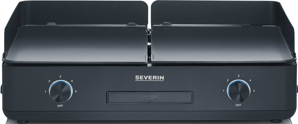 Dunkelgrauer Severin Elektrogrill. Er hat zwei Kochflächen, Drehregler und eine Drucktaste. Der Markenname ist sichtbar.