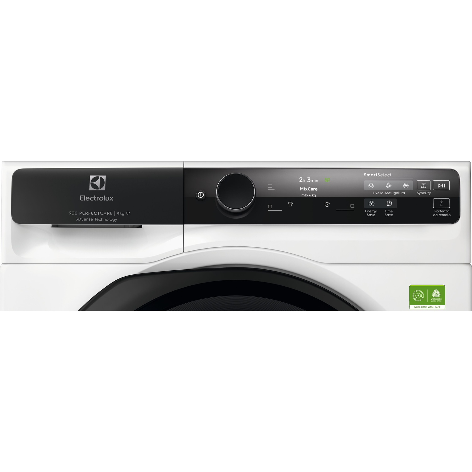 Una lavatrice Electrolux bianca. Ha un pannello di controllo nero con un display che mostra impostazioni e opzioni. La macchina è pulita e nuova.