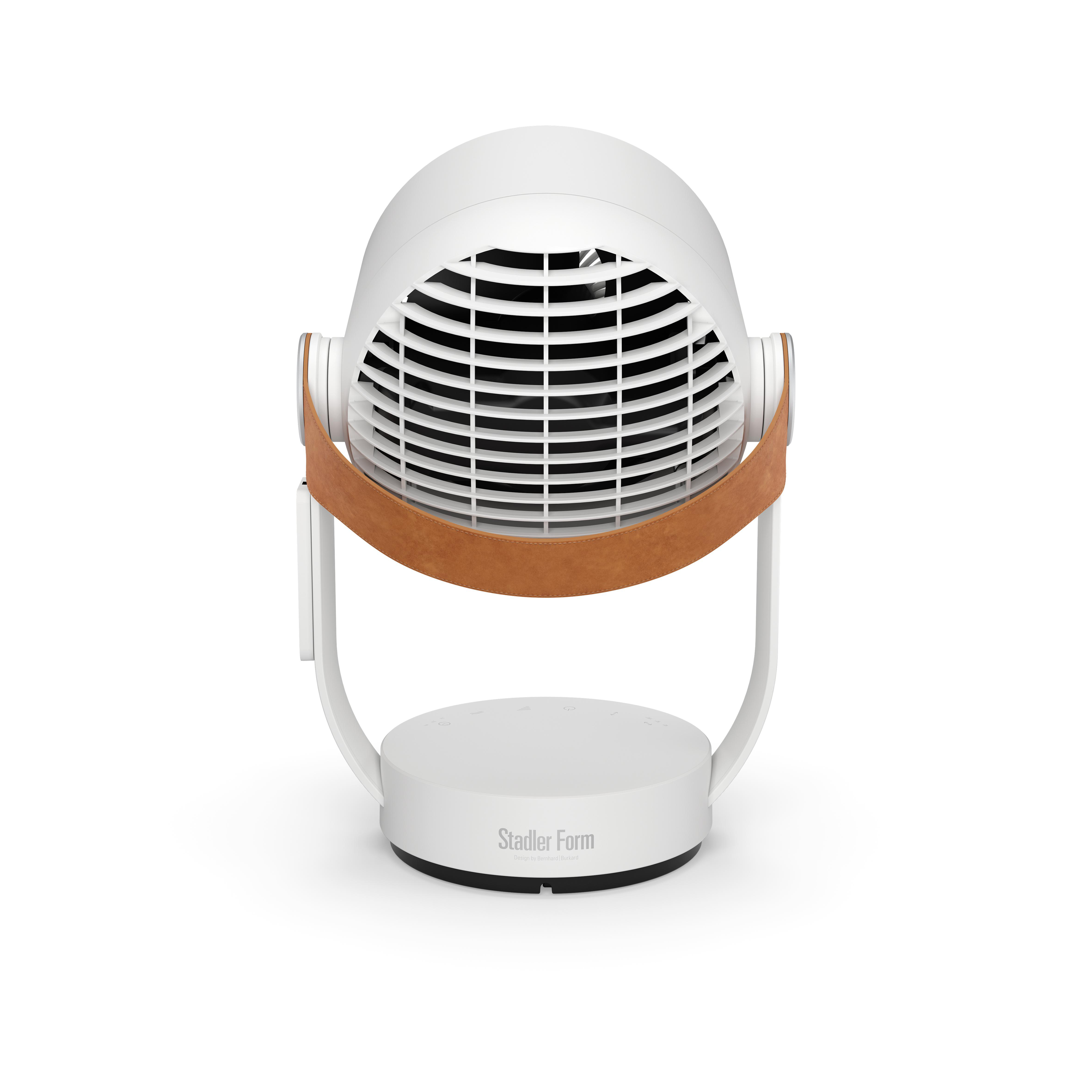 Ein weißer Ventilator mit braunem Lederriemen. Die Basis hat das Stadler Form Logo.