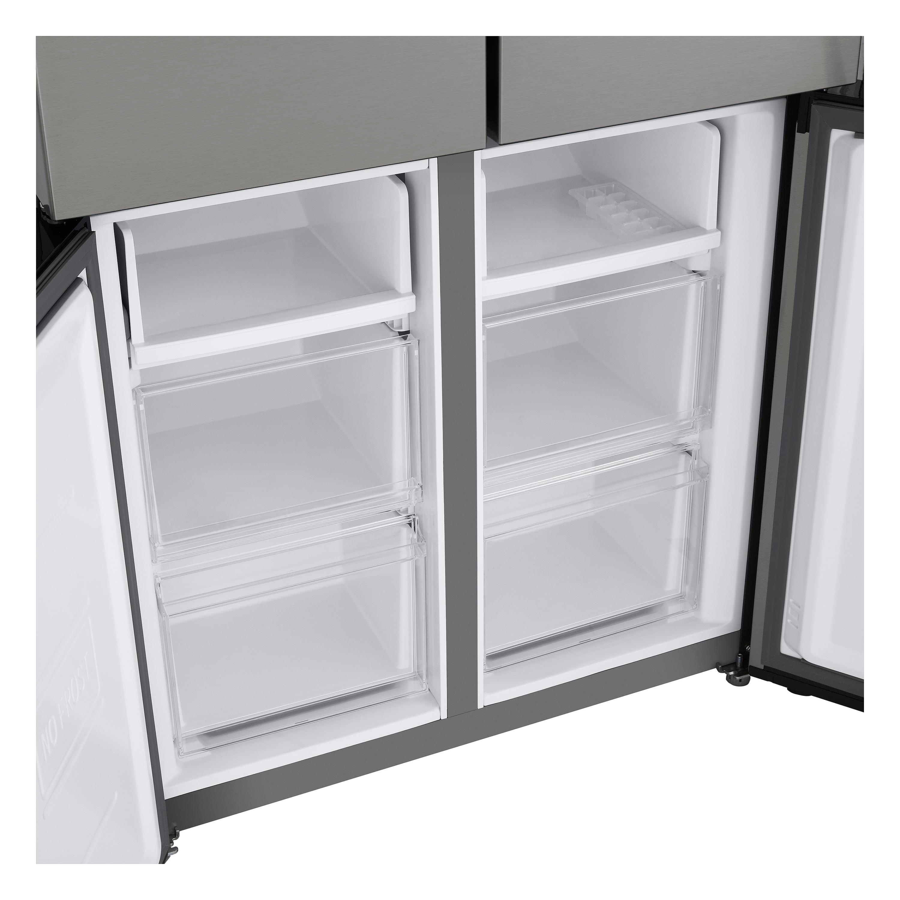 Ein Kühlschrank aus Edelstahl mit offenen Türen. Sichtbar sind Regale, Schubladen und Eiswürfelschalen. Der Innenraum ist weiß.