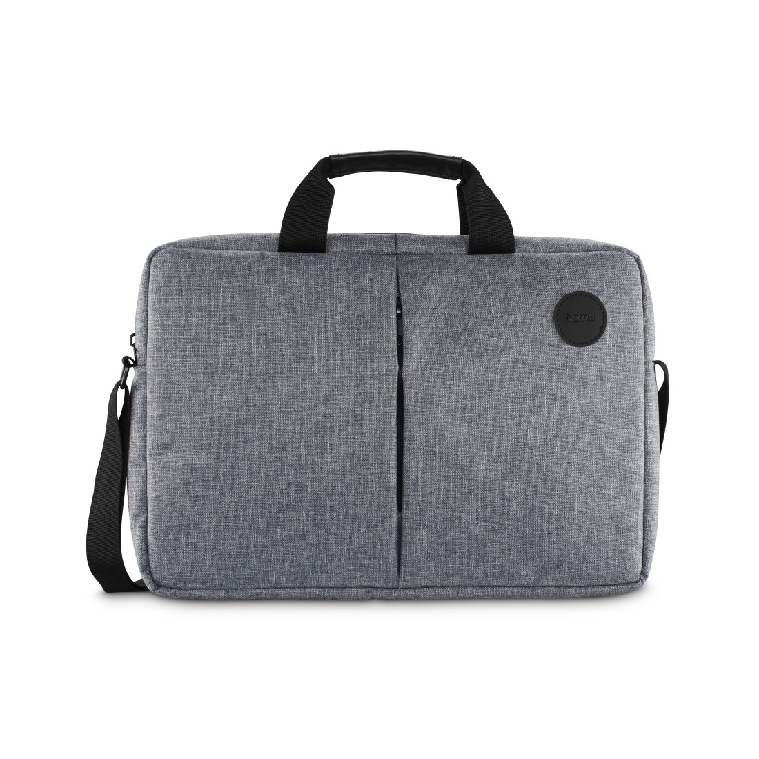 Eine graue Laptoptasche mit schwarzen Griffen und einem Schulterriemen auf weißem Hintergrund. Die Tasche hat ein kleines schwarzes Logo.