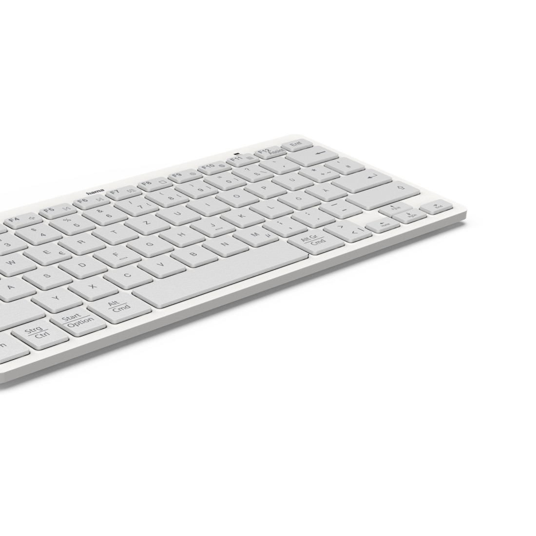 Eine weiße Tastatur mit grauen Tasten ist diagonal positioniert. Die Tasten sind mit Buchstaben, Zahlen und Symbolen beschriftet. Der Hintergrund ist weiß.