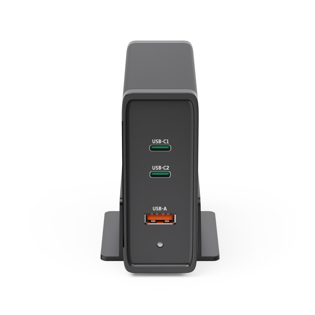 Eine schwarze USB-Ladestation mit drei Anschlüssen: USB-C1, USB-C2 und USB-A. Der USB-A-Anschluss ist orange. Die Station steht auf weißem Grund.