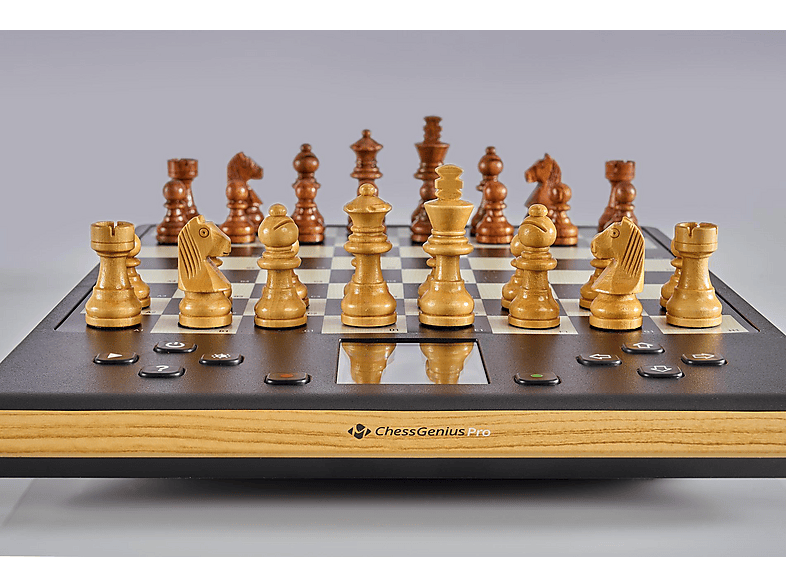 MILLENNIUM 2000 M818 Chess Genius Pro 2024 (M818) Holzoptik Schachcomputer, Mehrfarbig — Foto 2 von 2