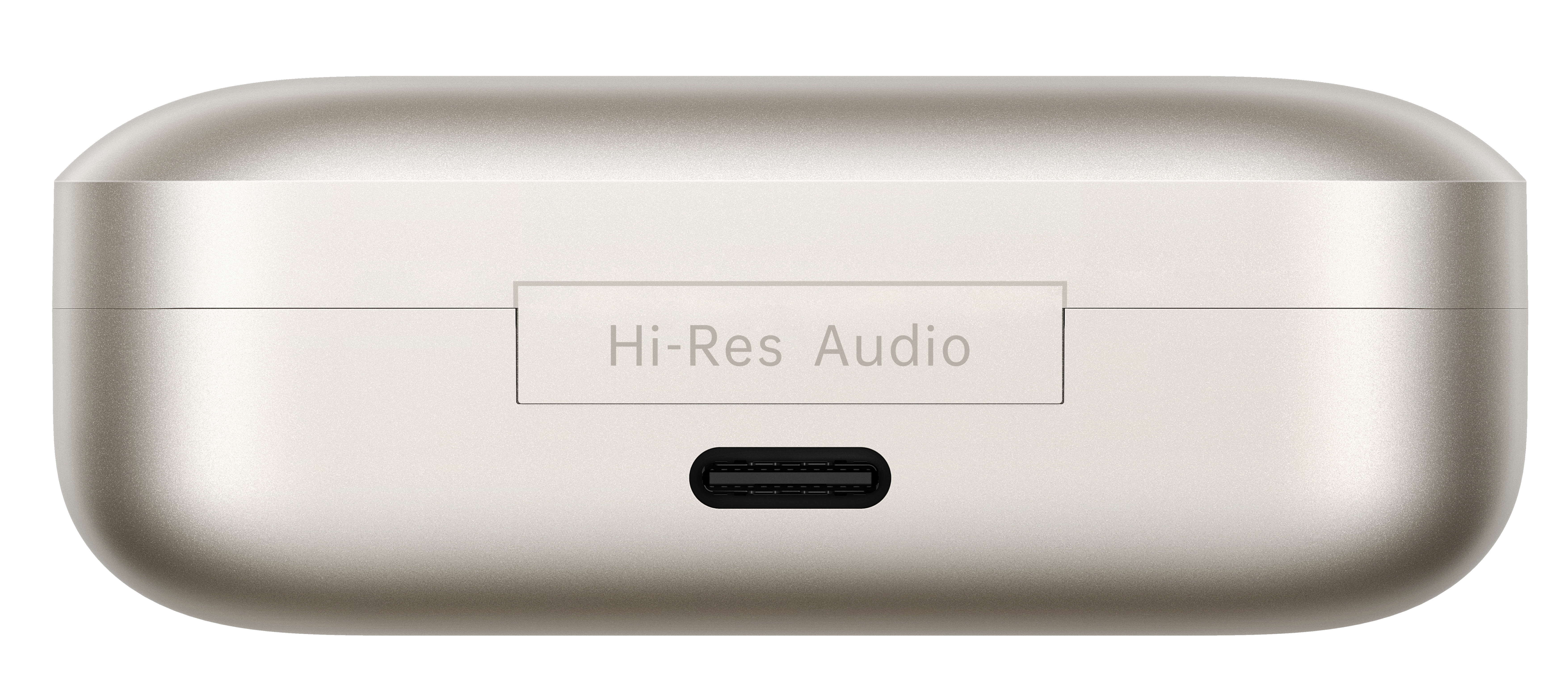 Metaliczne szare etui ładujące słuchawki. Ma port USB-C na dole i napis 'Hi-Res Audio' z przodu.