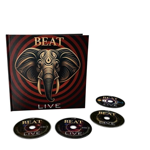 Albumcover mit Elefantendesign und vier CDs. Auf dem Cover steht „BEAT LIVE“. Auf den CDs steht ebenfalls „BEAT LIVE“.
