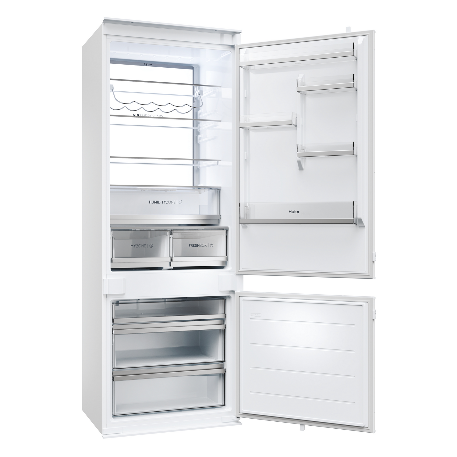 Un refrigerador blanco con la puerta abierta. En el interior hay estantes, cajones y un botellero. La puerta de la derecha también está abierta.