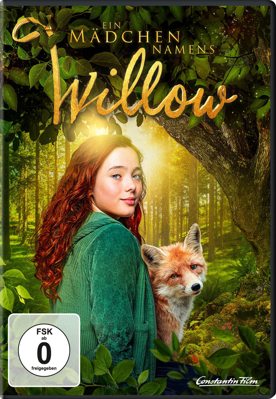 Ein Mädchen mit roten Haaren und einer grünen Jacke blickt über ihre Schulter. Ein Fuchs steht neben ihr in einer Waldumgebung. Titel: Willow.
