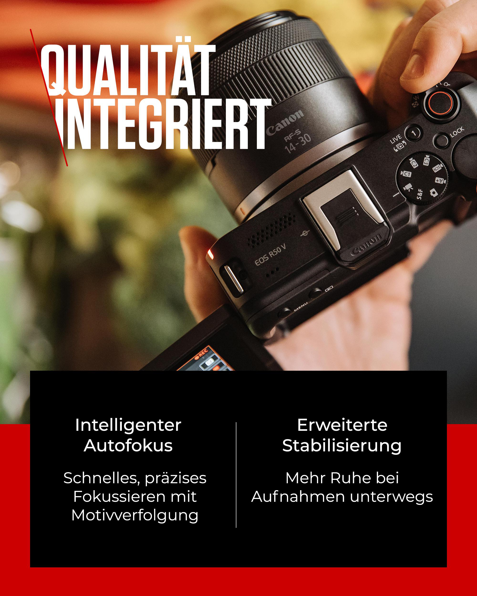 Canon-Kamera, schwarz, gehalten von einer Person. Objektiv ist mit RF-S 14-30 gekennzeichnet. Text-Overlay auf Deutsch.