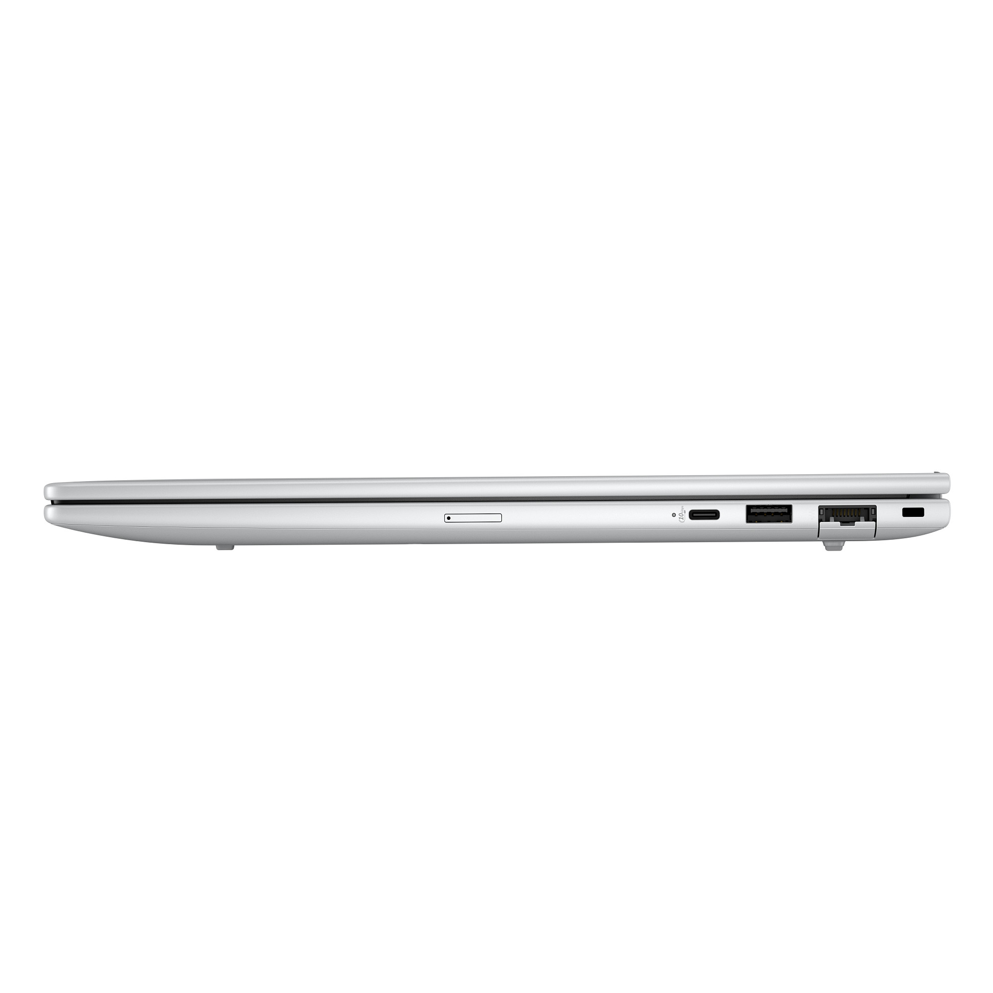 Seitenansicht eines silbernen Laptops, der Anschlüsse und Steckplätze zeigt, vor weißem Hintergrund. Der Laptop ist geschlossen.