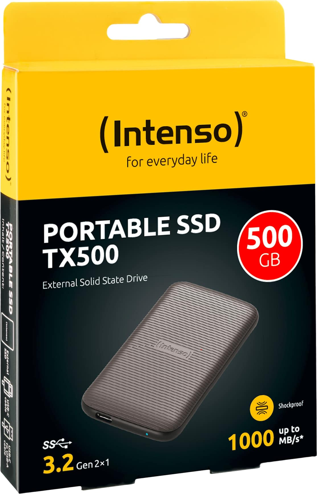 Eine Schachtel mit einer tragbaren SSD. Sie ist braun und trägt den Markennamen Intenso. Sie hat eine Kapazität von 500 GB und eine Geschwindigkeit von bis zu 1000 MB/s.
